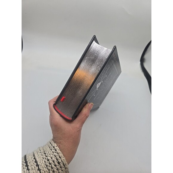 Classic Ghost Stories (Barnes Noble Collectible Editions) Hardcover - Picture 5 of 9